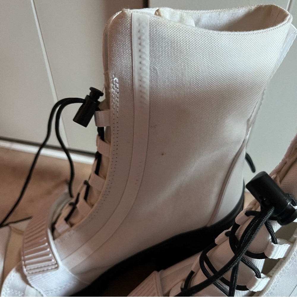 Converse GR82 White Shoes - Picture 5 of 9